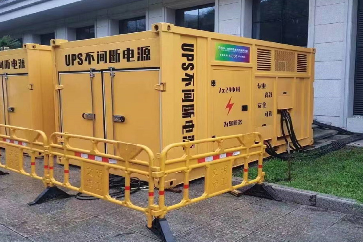 临渭发电机租赁施工现场